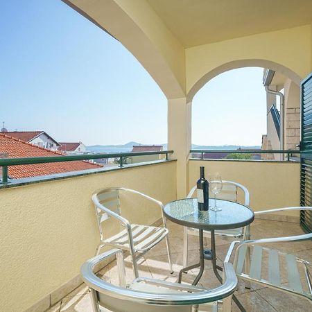 Villa David Vodice Exteriör bild