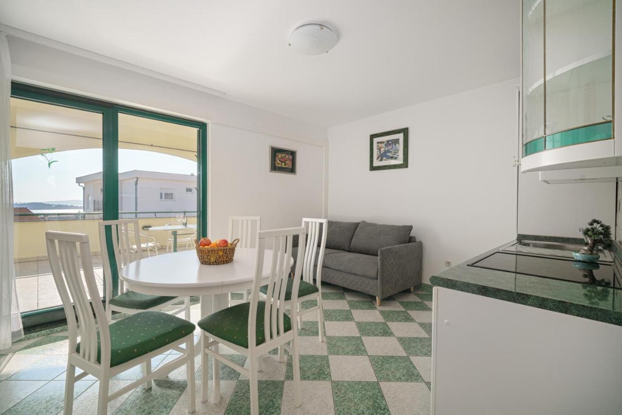 Villa David Vodice Exteriör bild