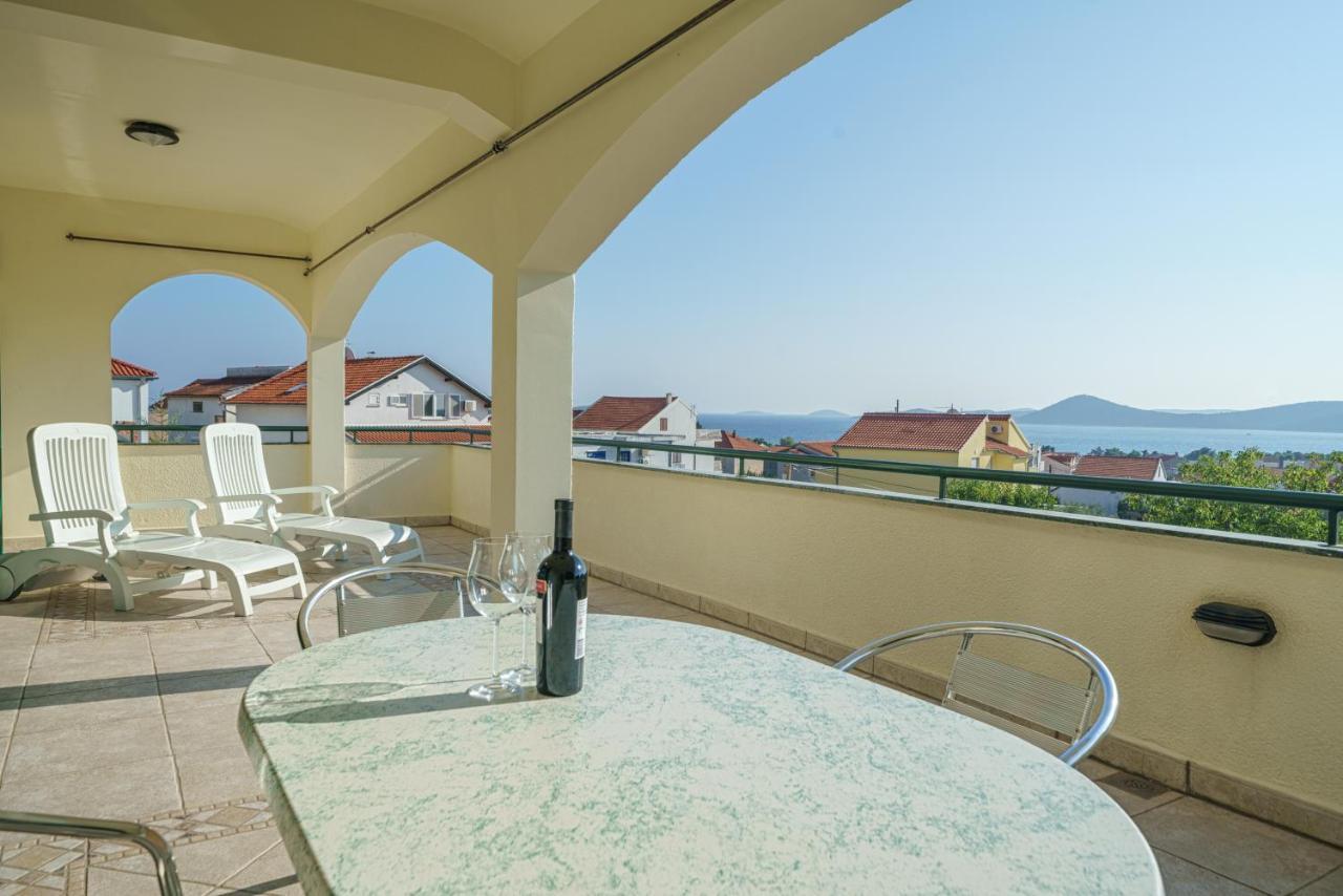 Villa David Vodice Exteriör bild